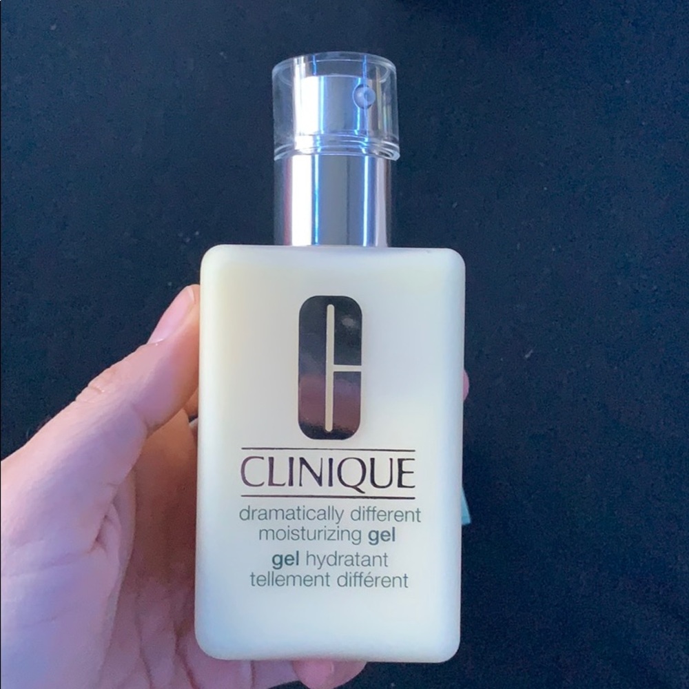 CLINIQUE MOISTURIZING GEL